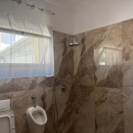 Albi Pensión Durrës